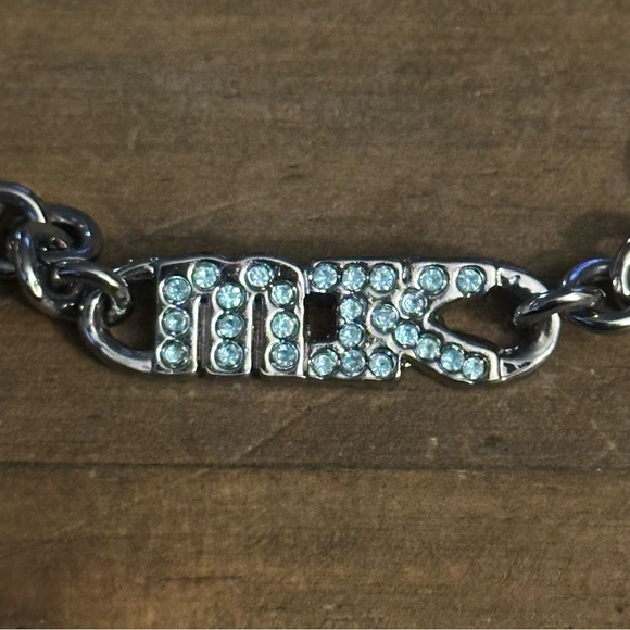 Michael Kors rhinestone toggle bracelet - Picture 8 of 8